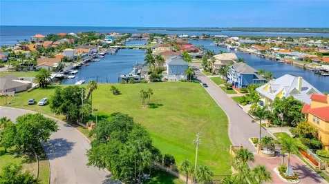 Lot 13 Captains Court New Port Richey FL 34652