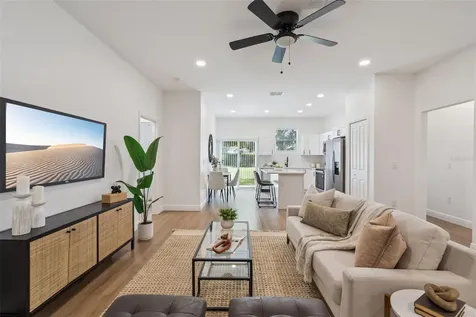 2604 S Elm Avenue Sanford FL 32773