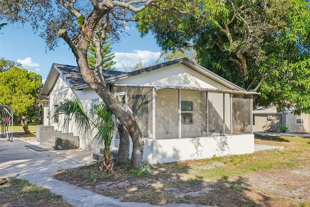 12832 Campbell Lane Largo FL 33774