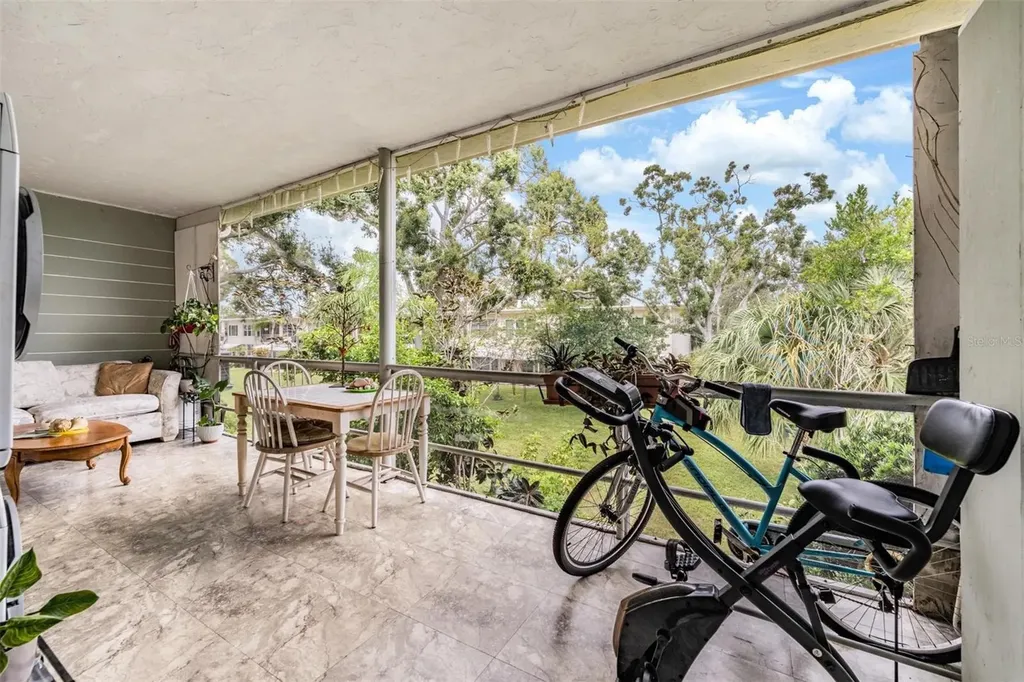 5665 40th Avenue N Kenneth City FL 33709