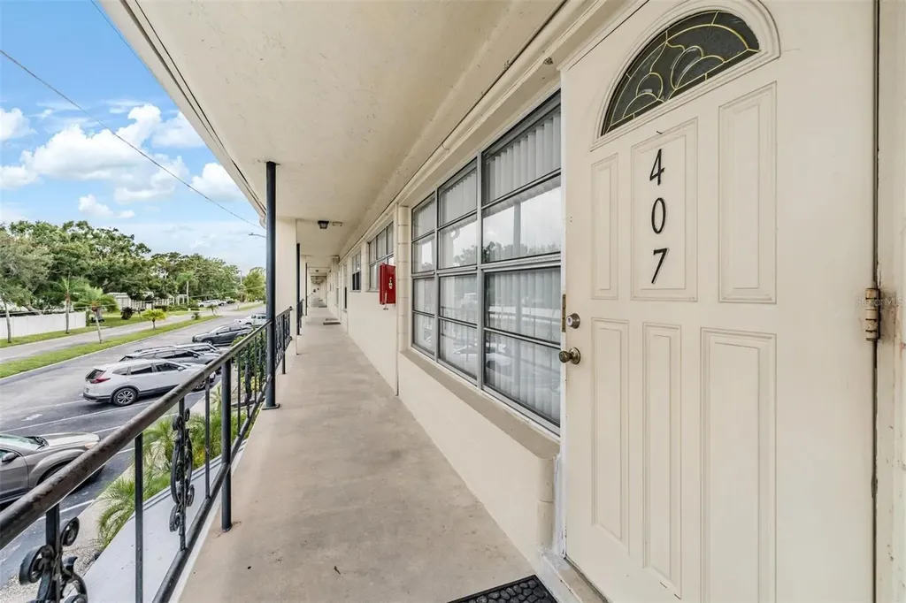 5665 40th Avenue N Kenneth City FL 33709