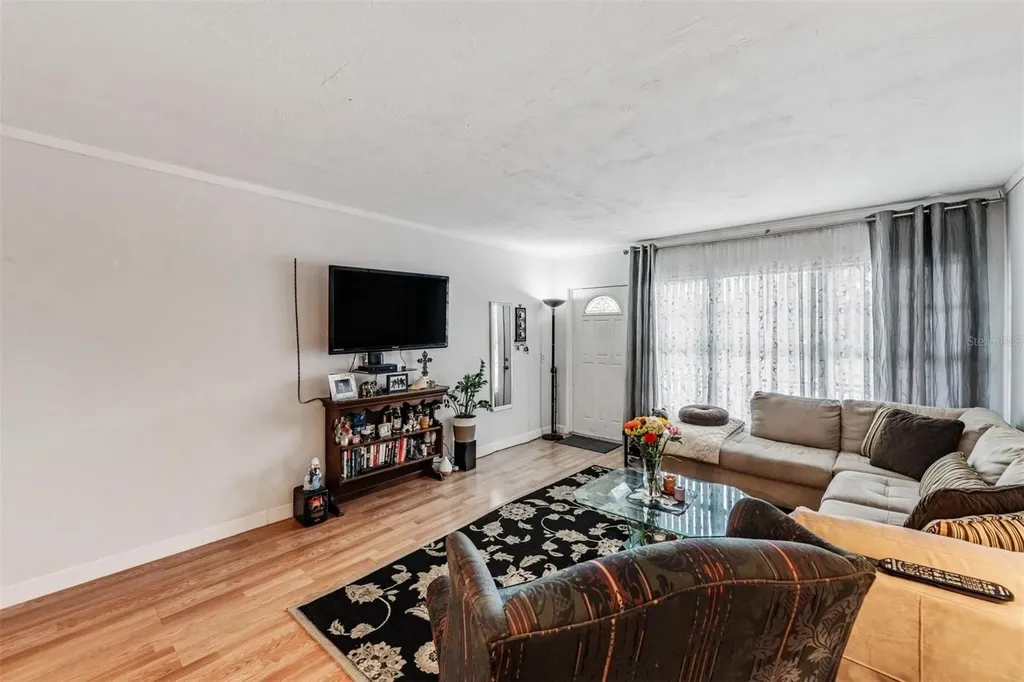 5665 40th Avenue N Kenneth City FL 33709