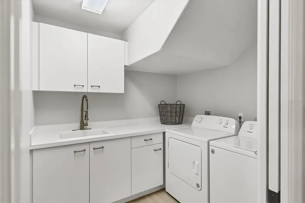 1703 Starling Drive Sarasota FL 34231