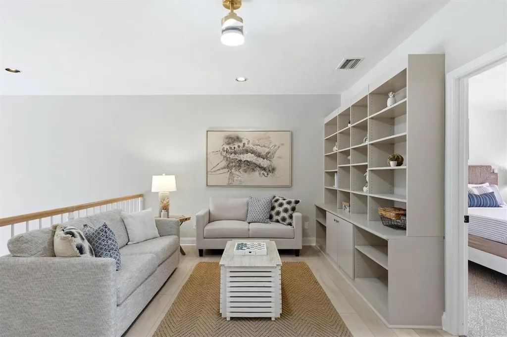 1703 Starling Drive Sarasota FL 34231