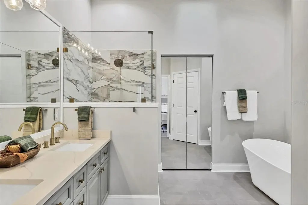 1703 Starling Drive Sarasota FL 34231