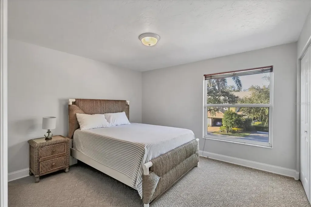 1703 Starling Drive Sarasota FL 34231