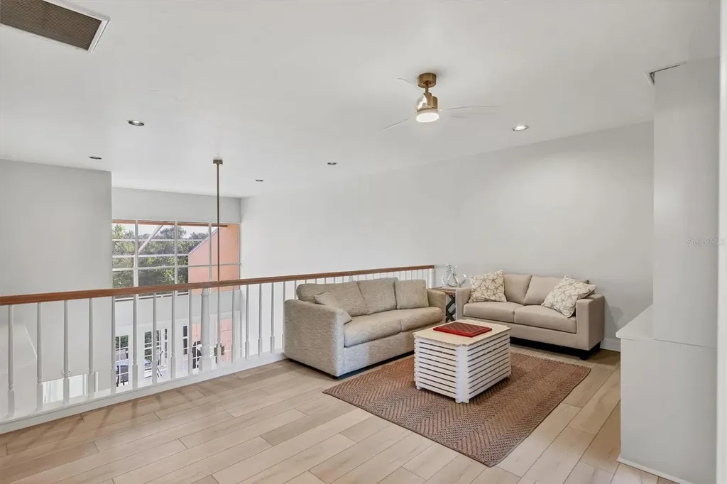 1703 Starling Drive Sarasota FL 34231