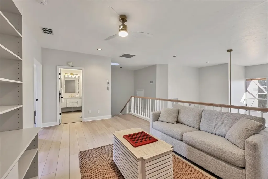 1703 Starling Drive Sarasota FL 34231