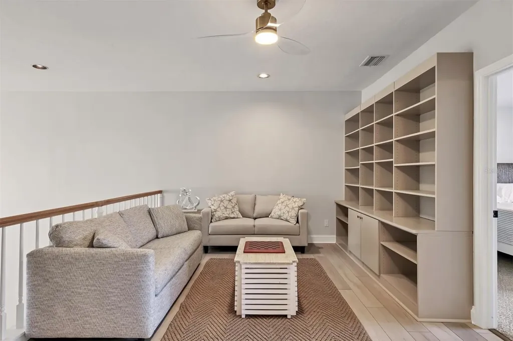 1703 Starling Drive Sarasota FL 34231