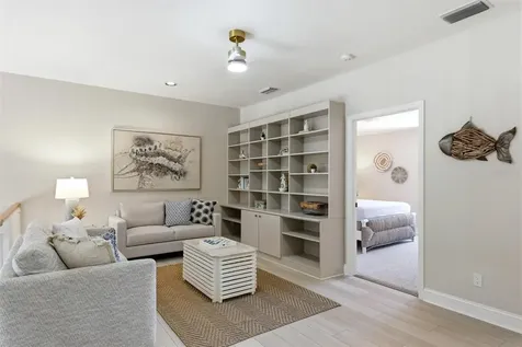 1703 Starling Drive Sarasota FL 34231