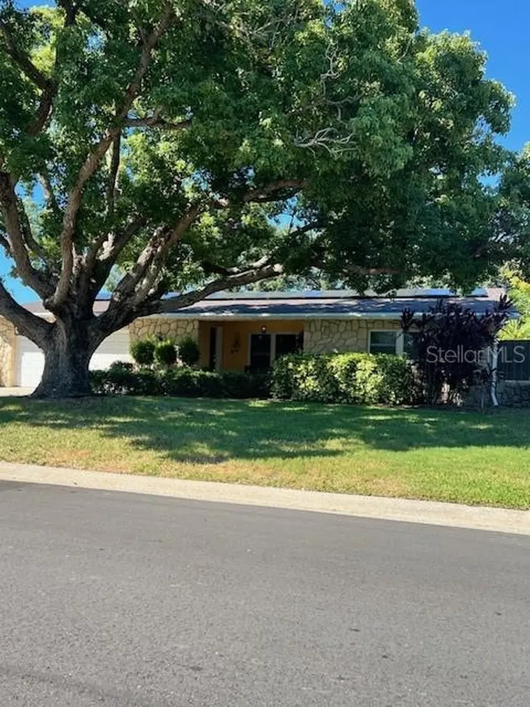 13801 87th Avenue Seminole FL 33776