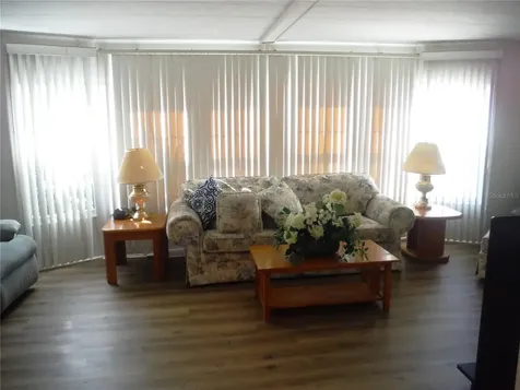 141 Forest Lane Safety Harbor FL 34695