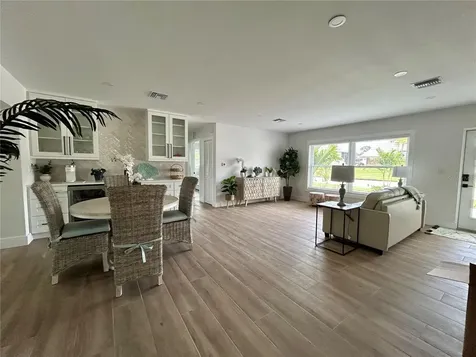 1625 Idle Lane Sarasota FL 34231