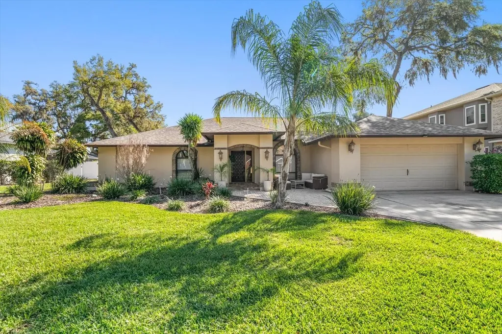 1105 Deer Run Place Valrico FL 33594