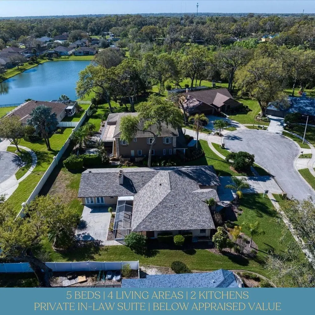 1105 Deer Run Place Valrico FL 33594
