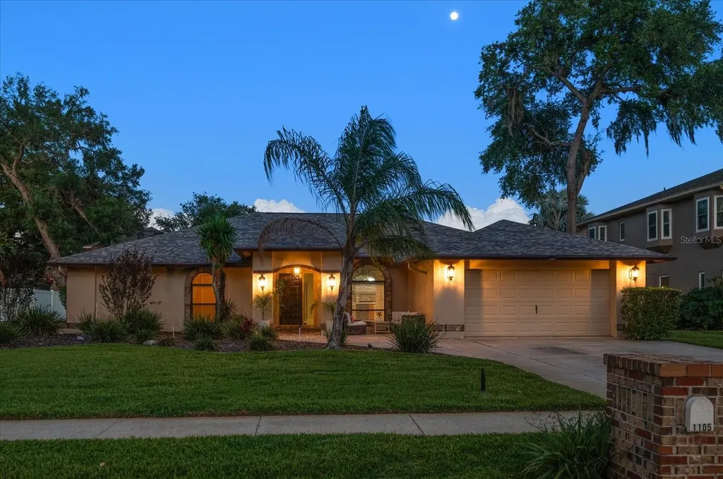 1105 Deer Run Place Valrico FL 33594