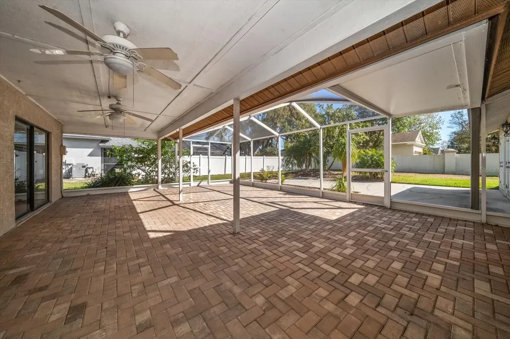 1105 Deer Run Place Valrico FL 33594