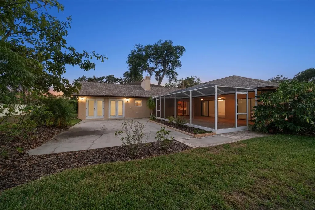 1105 Deer Run Place Valrico FL 33594