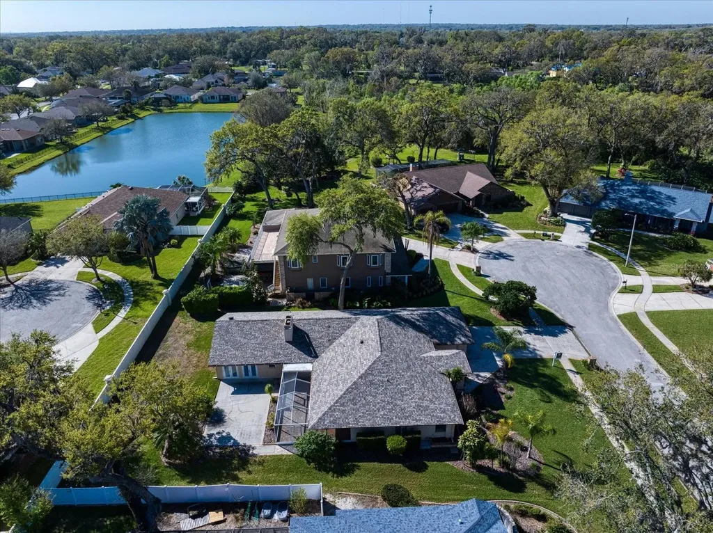 1105 Deer Run Place Valrico FL 33594