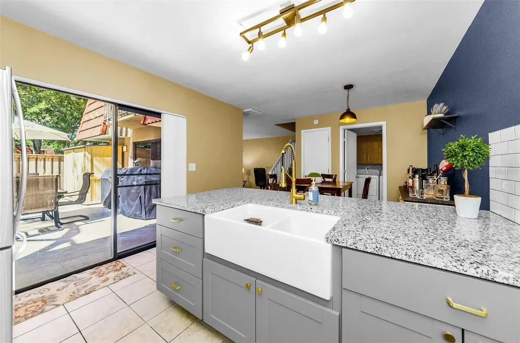 2734 5th Court Palm Harbor FL 34684