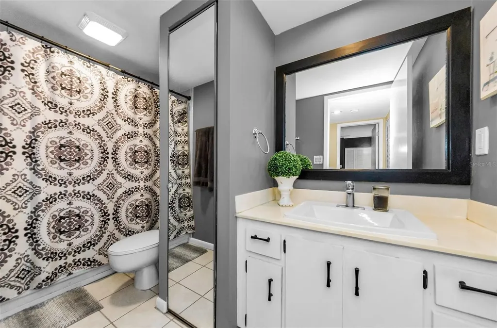 2734 5th Court Palm Harbor FL 34684