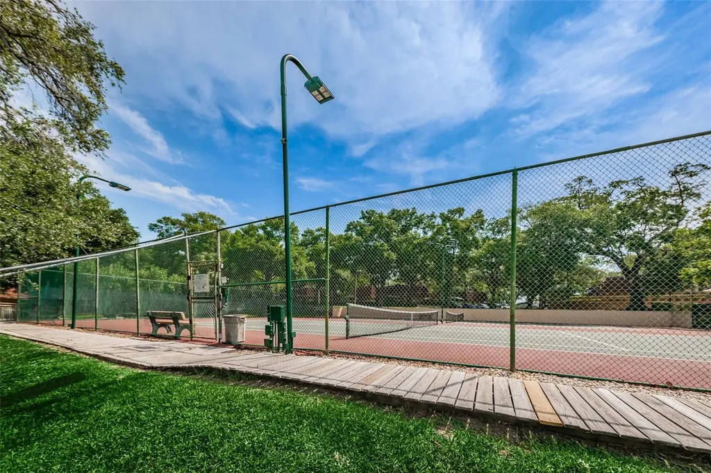 2734 5th Court Palm Harbor FL 34684