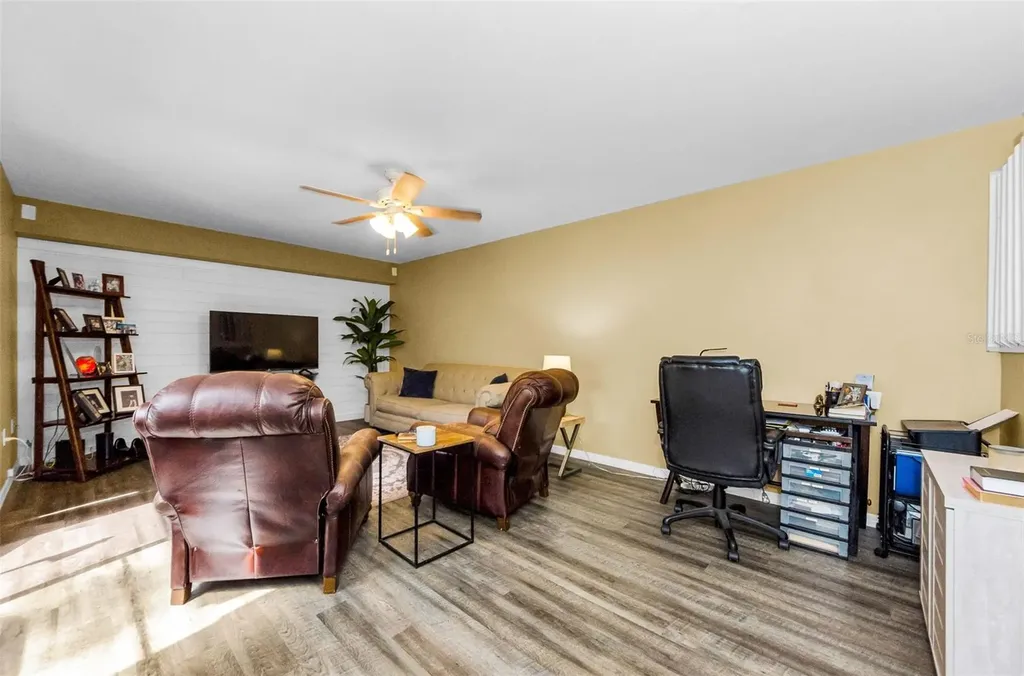 2734 5th Court Palm Harbor FL 34684