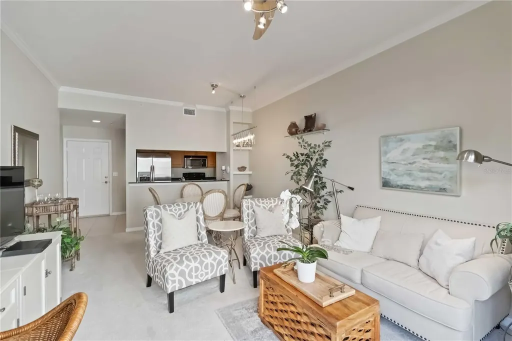 1064 N Tamiami Trail Sarasota FL 34236