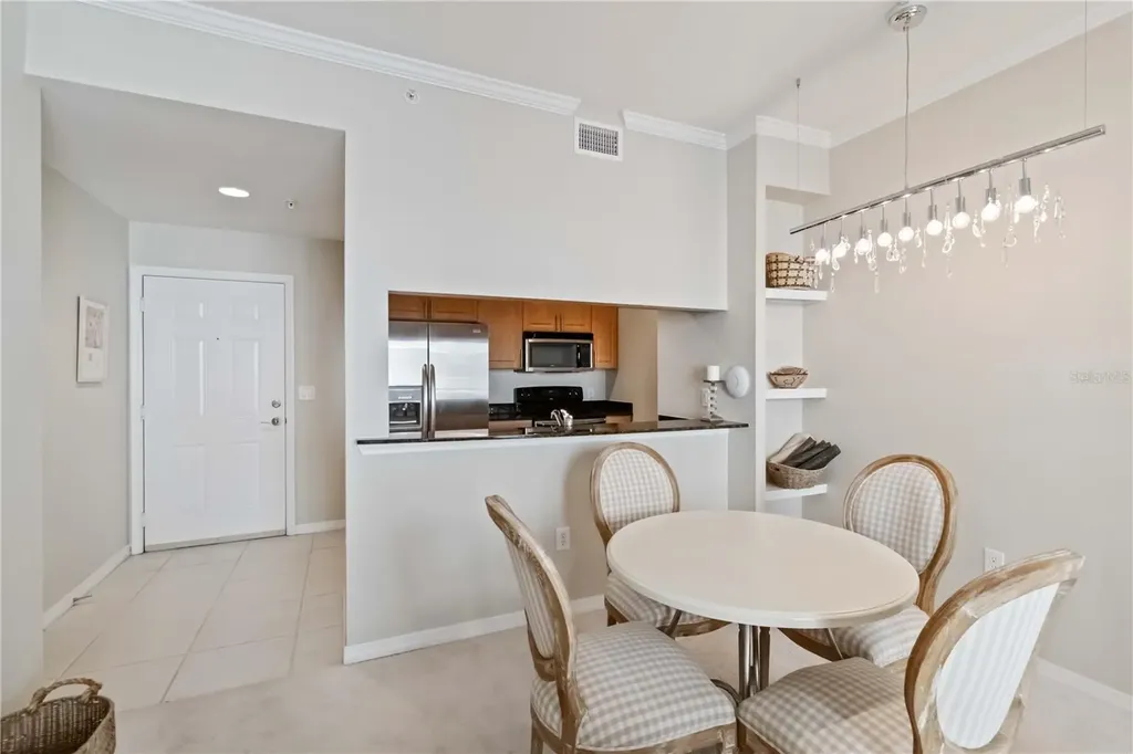 1064 N Tamiami Trail Sarasota FL 34236