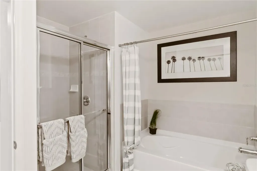 1064 N Tamiami Trail Sarasota FL 34236