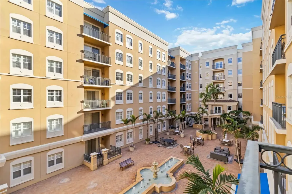 1064 N Tamiami Trail Sarasota FL 34236