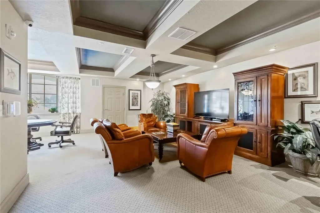 1064 N Tamiami Trail Sarasota FL 34236