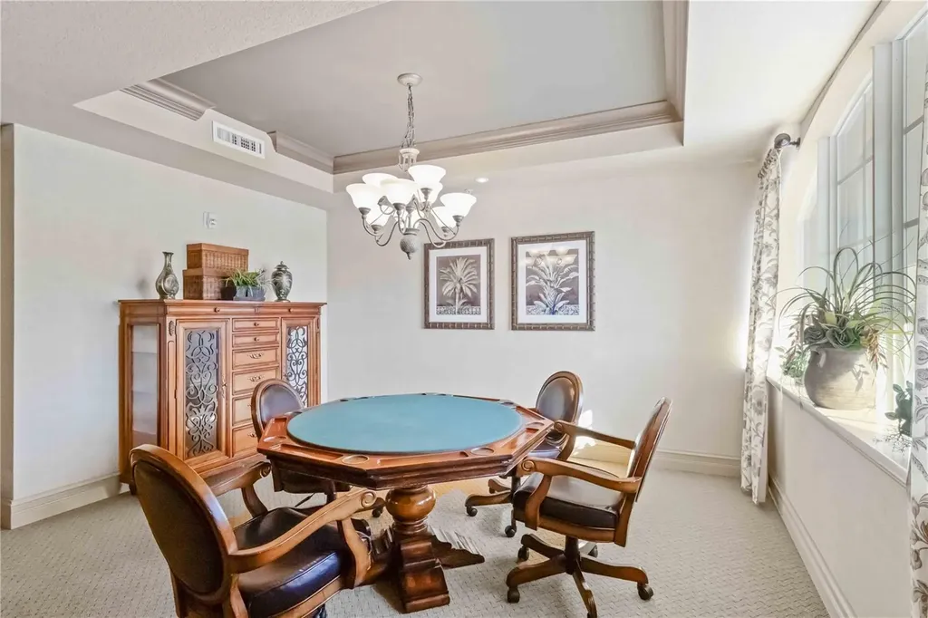 1064 N Tamiami Trail Sarasota FL 34236