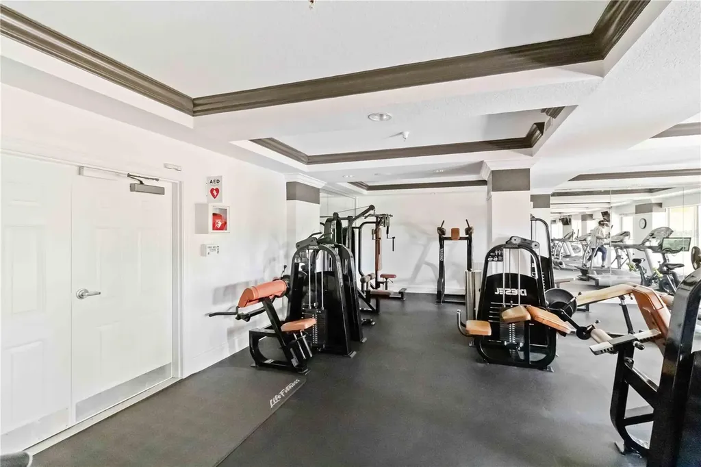1064 N Tamiami Trail Sarasota FL 34236