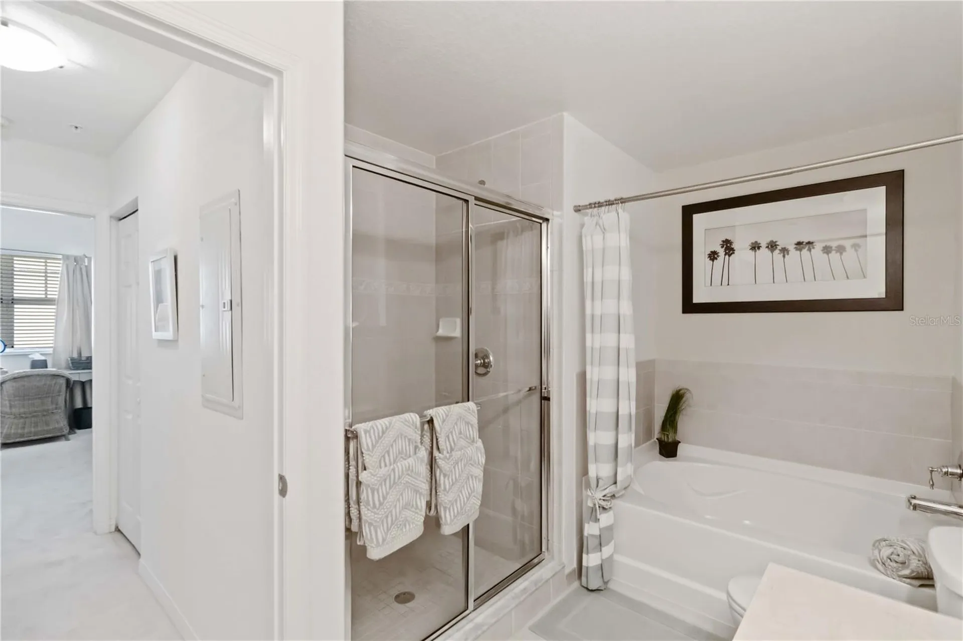 1064 N Tamiami Trail Sarasota FL 34236