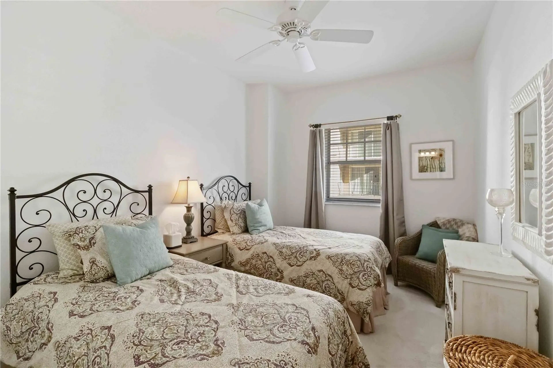 1064 N Tamiami Trail Sarasota FL 34236