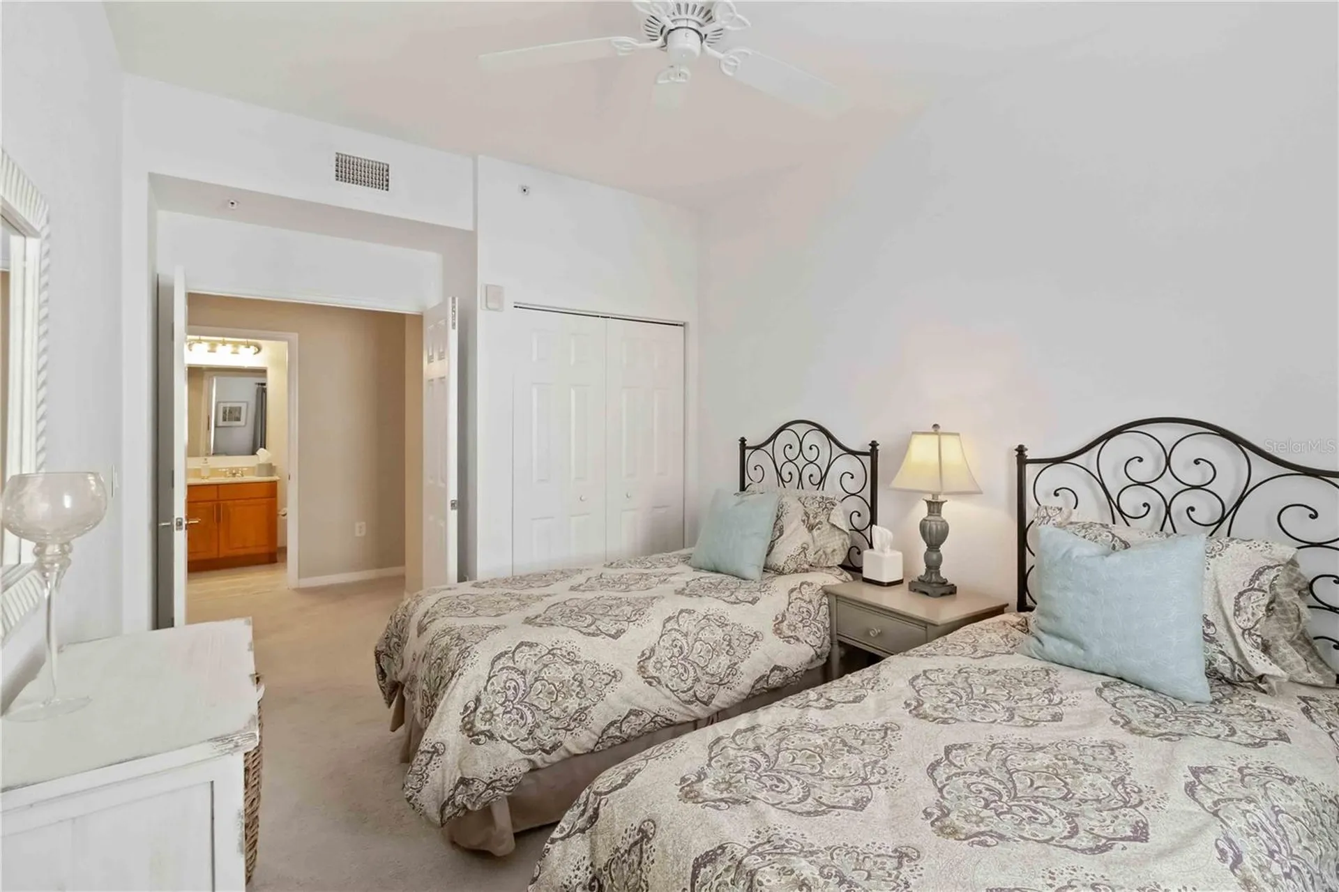 1064 N Tamiami Trail Sarasota FL 34236