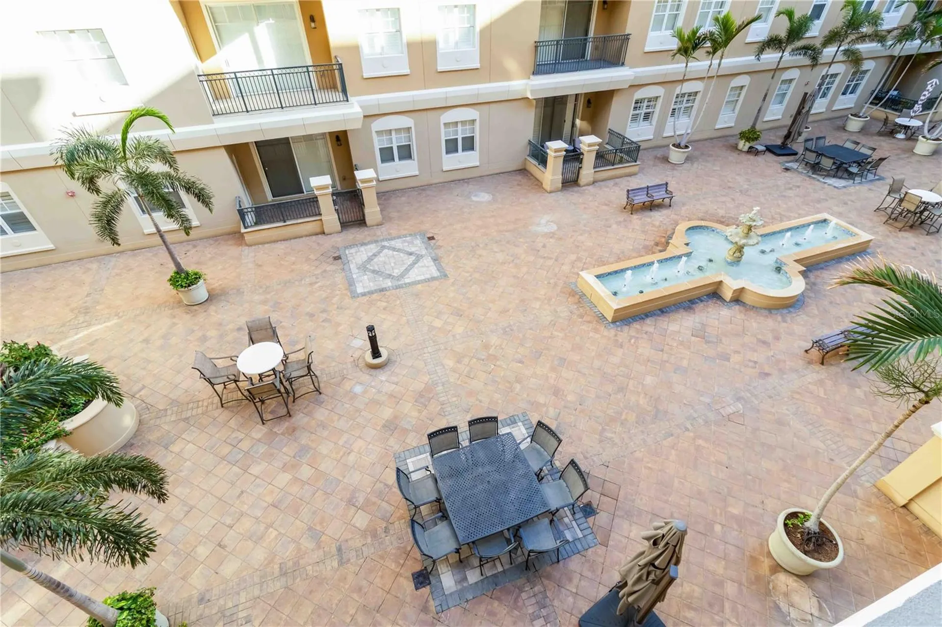 1064 N Tamiami Trail Sarasota FL 34236