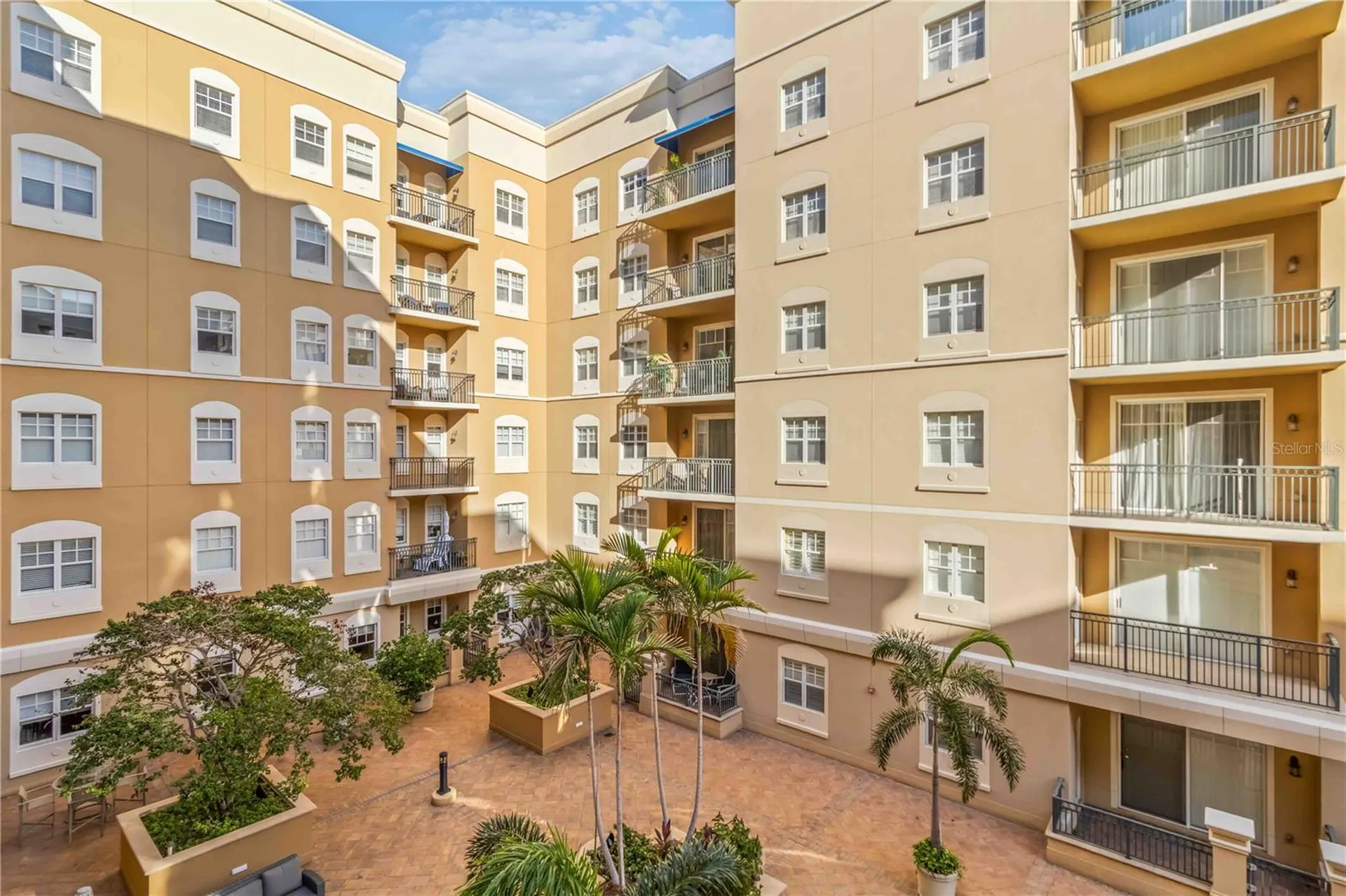 1064 N Tamiami Trail Sarasota FL 34236