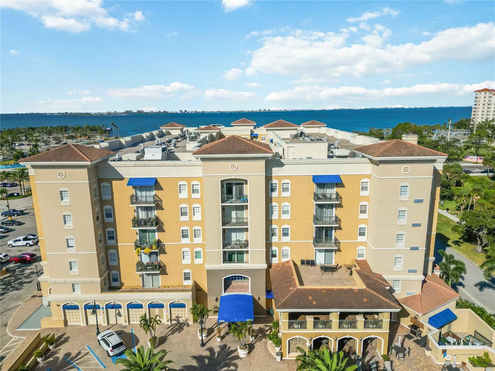1064 N Tamiami Trail Sarasota FL 34236