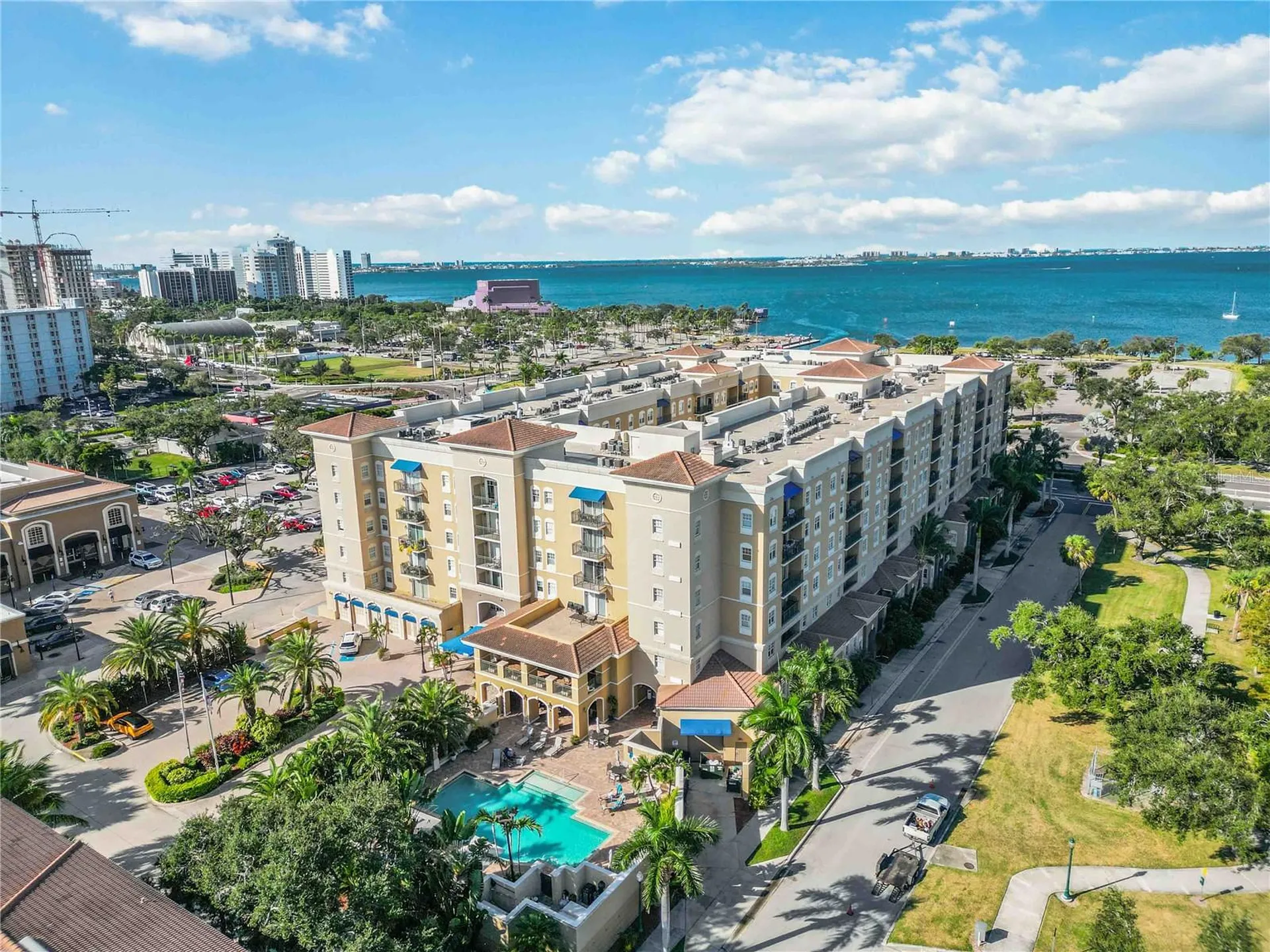 1064 N Tamiami Trail Sarasota FL 34236
