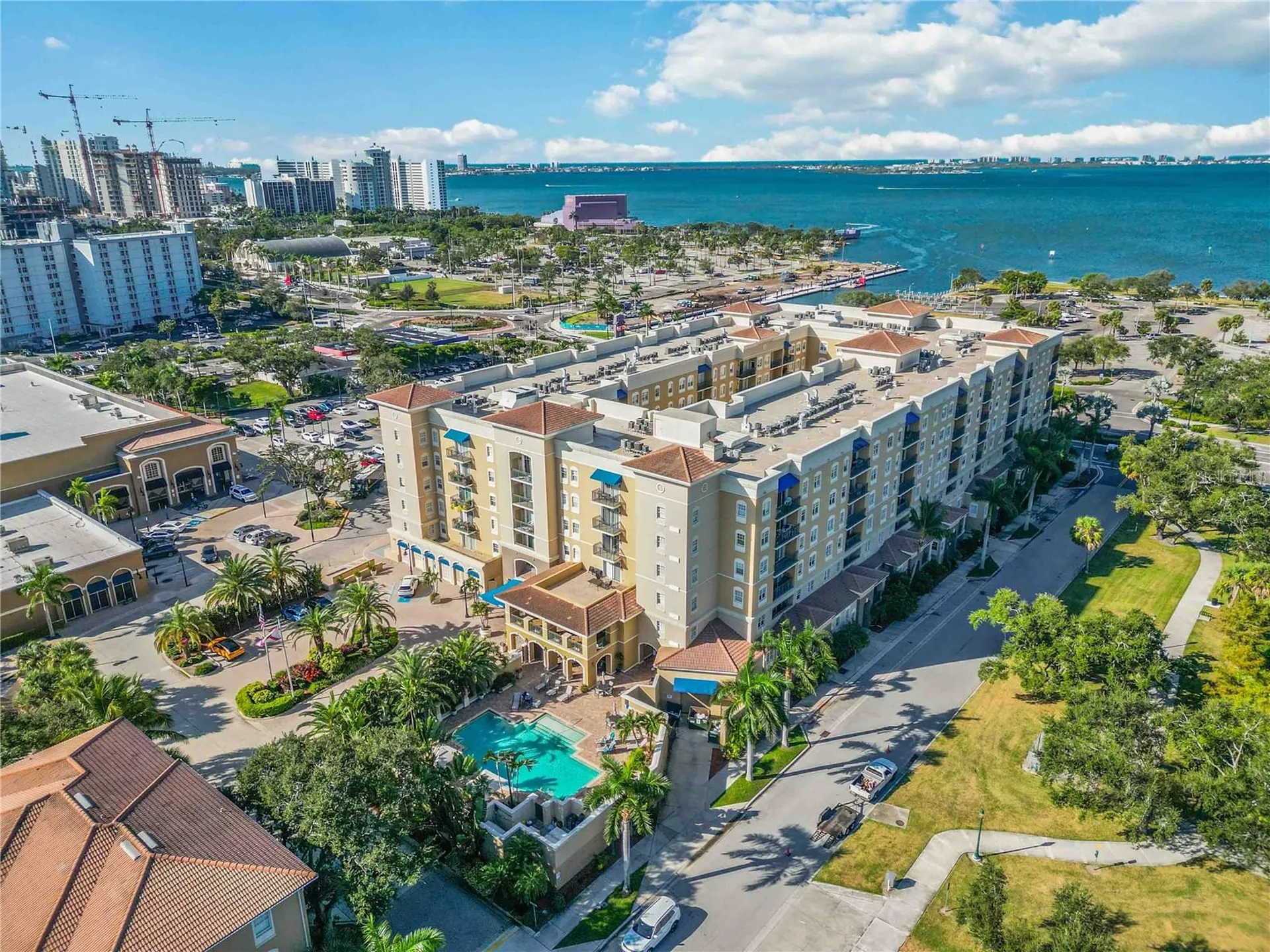 1064 N Tamiami Trail Sarasota FL 34236