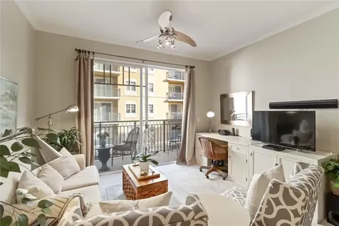 1064 N Tamiami Trail Sarasota FL 34236