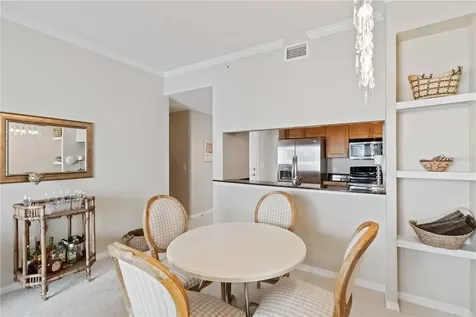 1064 N Tamiami Trail Sarasota FL 34236
