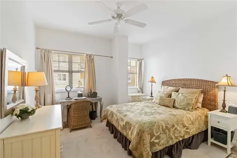1064 N Tamiami Trail Sarasota FL 34236