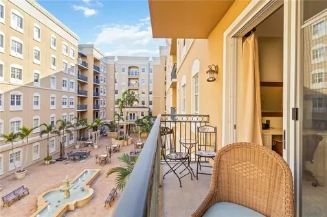 1064 N Tamiami Trail Sarasota FL 34236