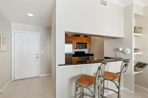 1064 N Tamiami Trail Sarasota FL 34236