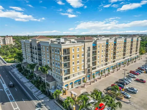 1064 N Tamiami Trail Sarasota FL 34236
