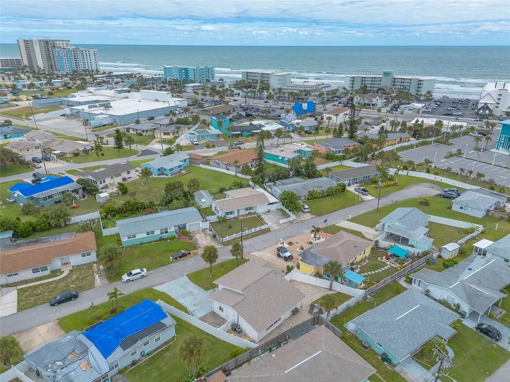 8 Robben Terrace Daytona Beach FL 32118