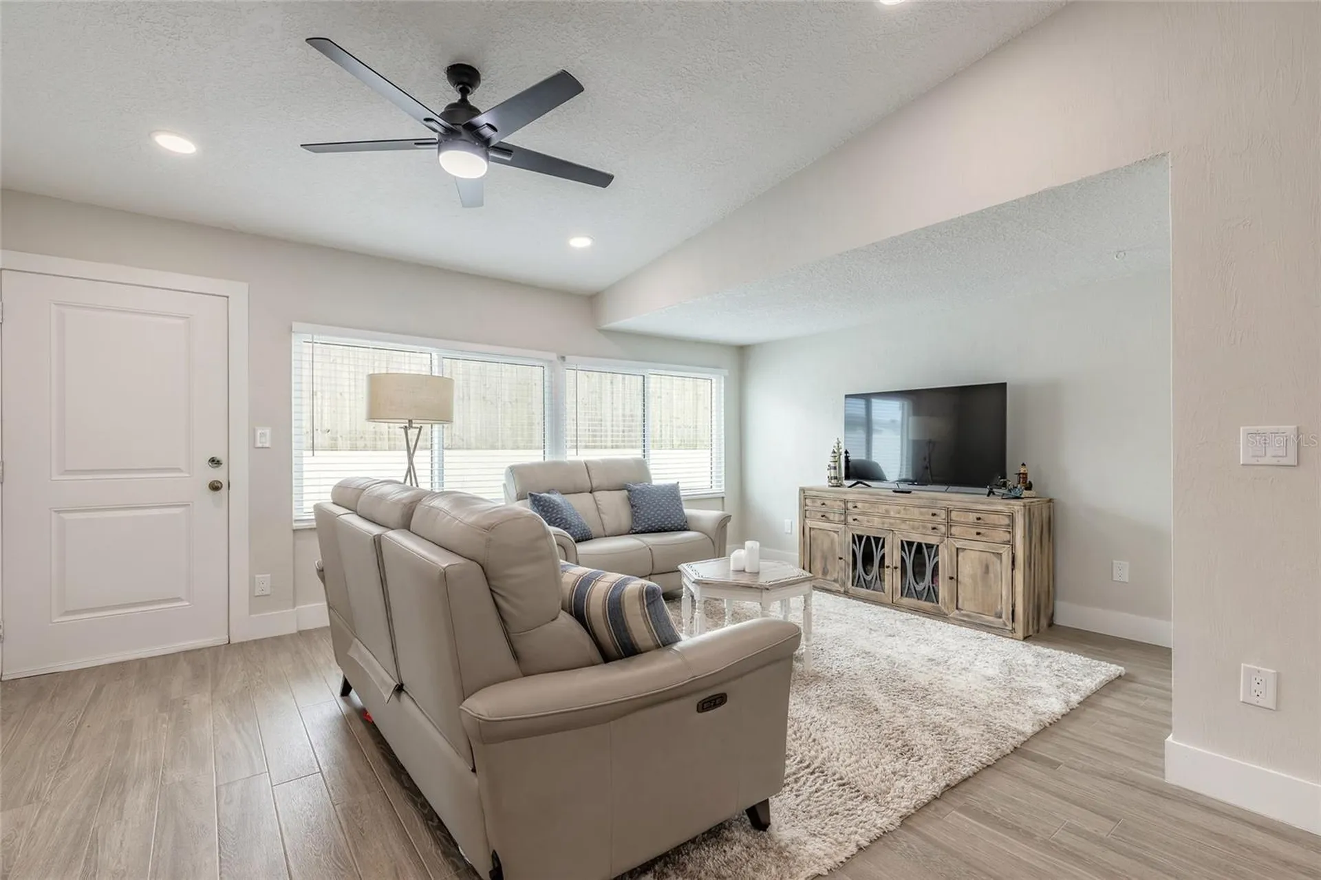 8 Robben Terrace Daytona Beach FL 32118